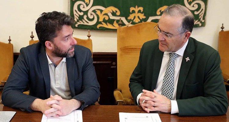 Firma de convenio de colaboración entre Ayuntamiento y UNED Talavera para prácticas de estudiantes de Grado y Máster Firma de convenio de colaboración entre Ayuntamiento y UNED Talavera para prácticas de estudiantes de Grado y Máster