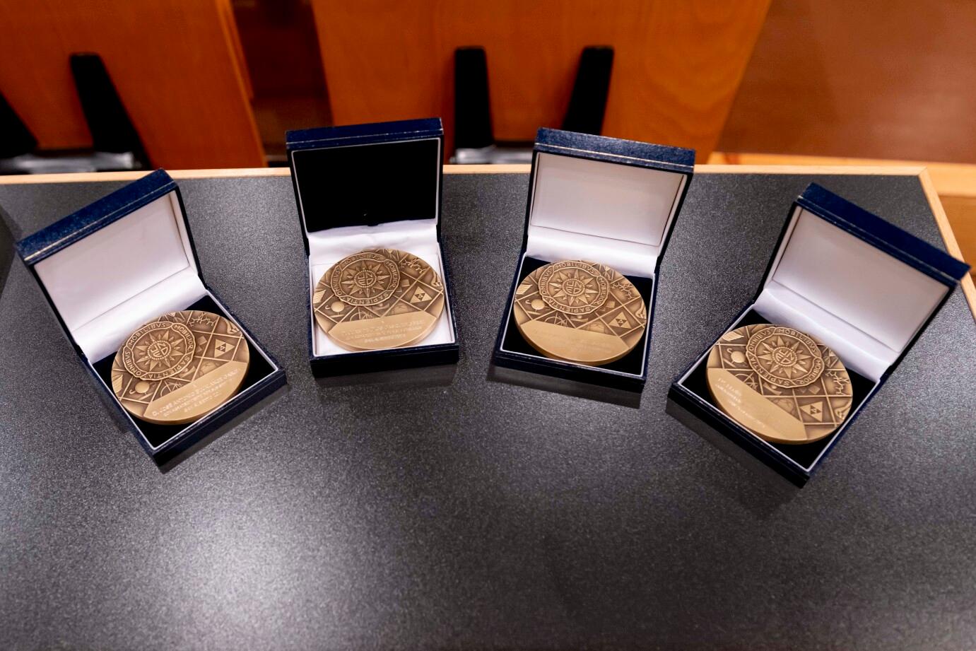 Medallas de la Facultad de Ciencias Medallas de la Facultad de Ciencias