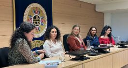 Mesa redonda organizada con motivo de la exposición