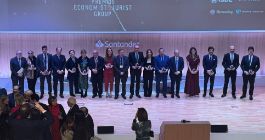 Los premiados, en el escenario