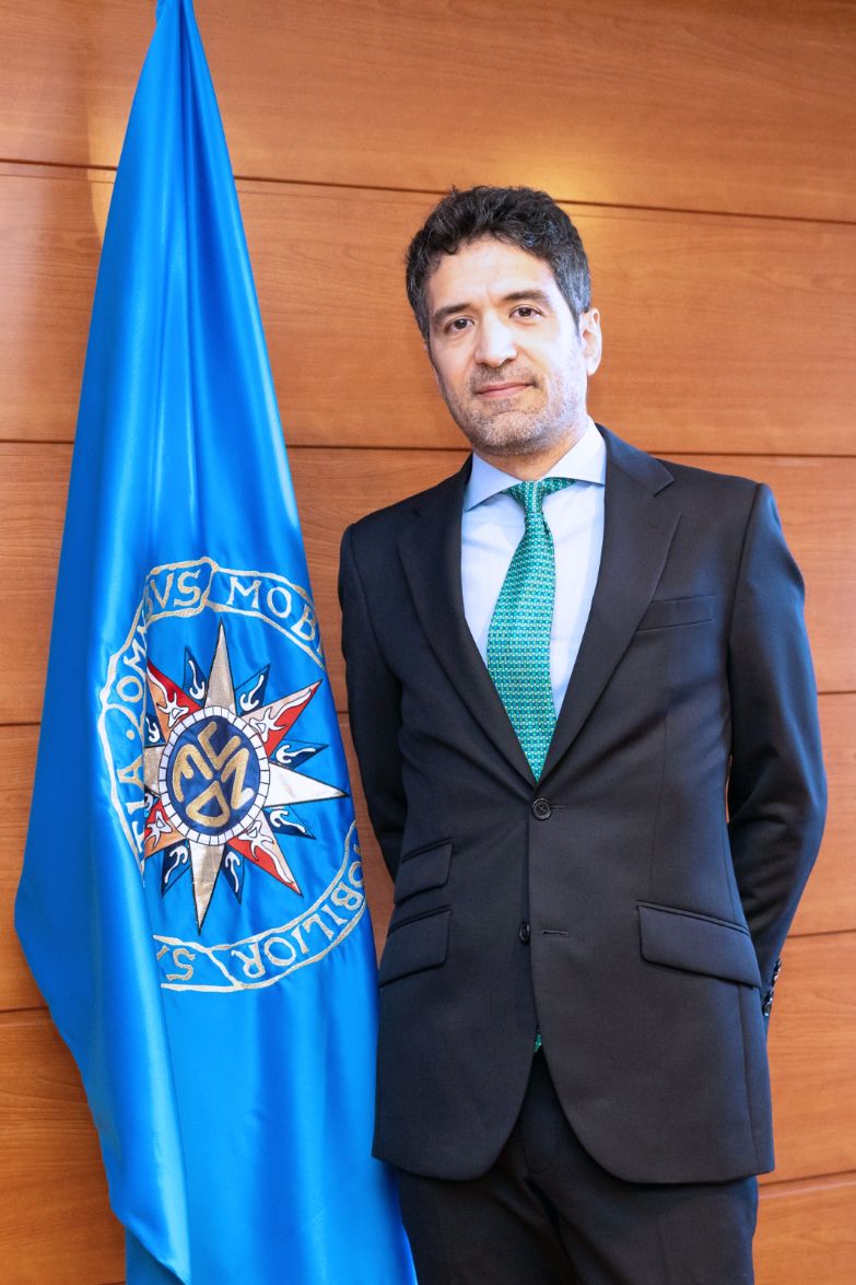 Sr. D.ª Juan Claver Gil