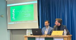 Rafael Cortés y el director de UNED Talavera, David Morales
