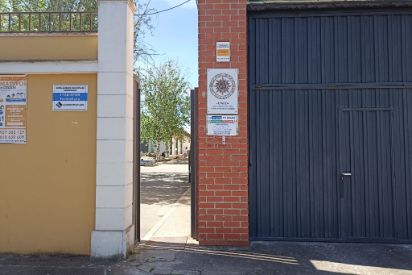 Entrada al Aula Universitaria de Cabra