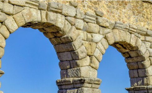 UNED Asturias imparte un curso sobre “Más romanos que griegos” en el Ateneo Obrero de Villaviciosa