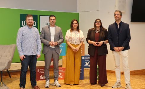 Imaxe da visita da Deputación á UNED de Lugo