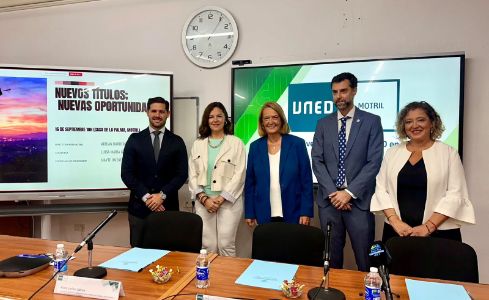 Presentación de las nuevas titulaciones de UNED Motril para el curso 2026/2027 en la Casa de la Palma.