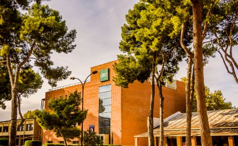 Façana edifici principal UNED Alzira-València