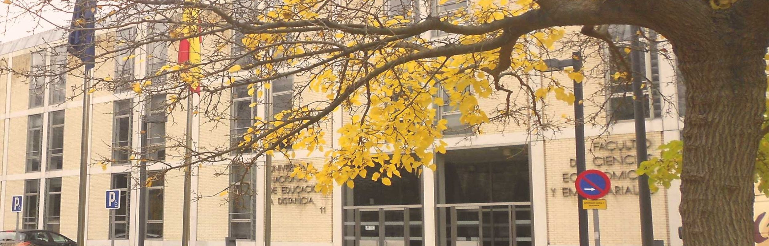 FACULTAD DE CIENCIAS ECONÓMICAS Y EMPRESARIALES