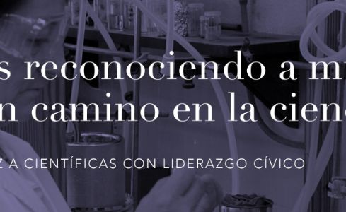 Condecoración honorífica de Cruz al Mérito Profesional para la profesora Rosa Martín Aranda