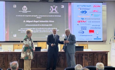 Reconocimiento de Miguel Ángel Sebastián Pérez al Mérito en Metrología